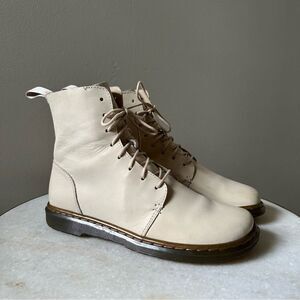 Dr. Doc Martens Danica White Creme Leather 8 Eye Lace Up Combat Boots Size 7